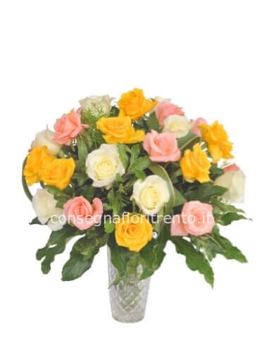 Bouquet di 9 rose colori assortiti.