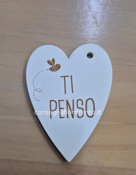 Biglietto di auguri in legno, a forma di cuore,
